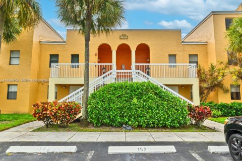 Condo in Fort Lauderdale, Florida, 1 bedroom  № 2058348 - photo 17