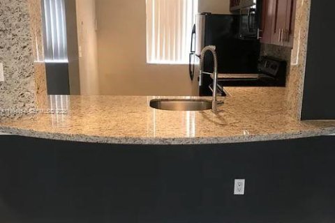 Condo in Fort Lauderdale, Florida, 1 bedroom  № 2058348 - photo 3