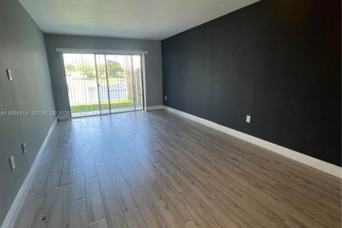 Condo in Fort Lauderdale, Florida, 1 bedroom  № 2058348 - photo 5