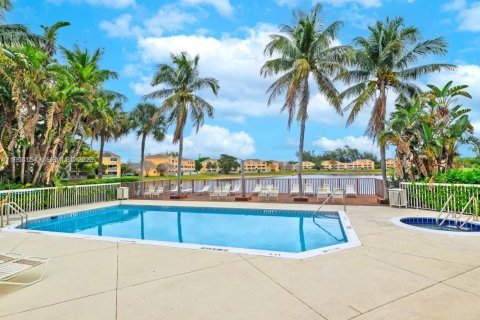 Condo in Fort Lauderdale, Florida, 1 bedroom  № 2058348 - photo 10