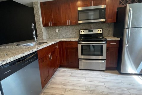 Condo in Fort Lauderdale, Florida, 1 bedroom  № 2058348