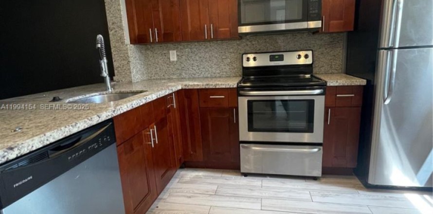 Condo in Fort Lauderdale, Florida, 1 bedroom  № 2058348