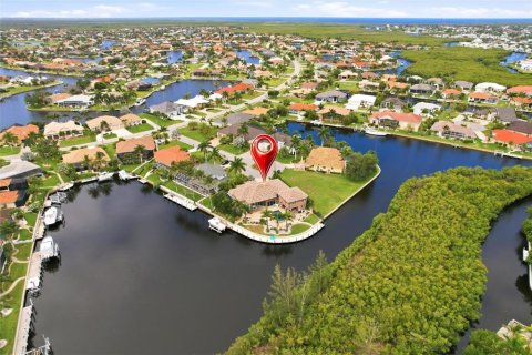 Купить виллу или дом в Пунта-Горда, Флорида 11 комнат, 328.87м2, № 2109989 - фото 3