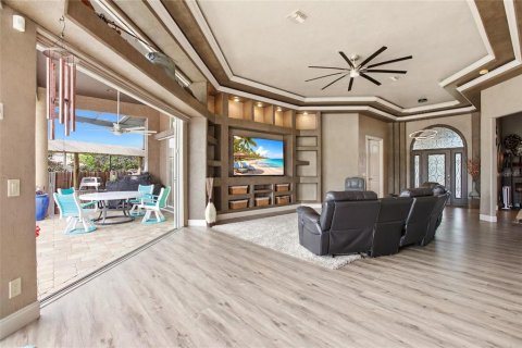 Купить виллу или дом в Пунта-Горда, Флорида 11 комнат, 328.87м2, № 2109989 - фото 8