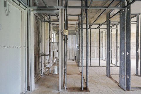 Condominio en venta en Sunrise, Florida, 1 dormitorio, 59.46 m2 № 2153742 - foto 6