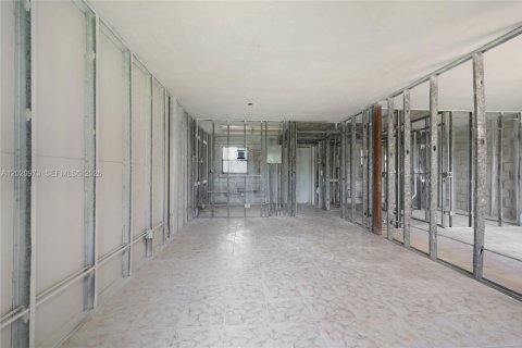 Condominio en venta en Sunrise, Florida, 1 dormitorio, 59.46 m2 № 2153742 - foto 9
