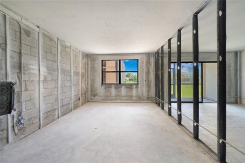 Condominio en venta en Sunrise, Florida, 1 dormitorio, 59.46 m2 № 2153742 - foto 13