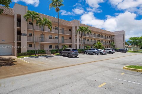 Condominio en Sunrise, Florida, 1 dormitorio  № 2153742