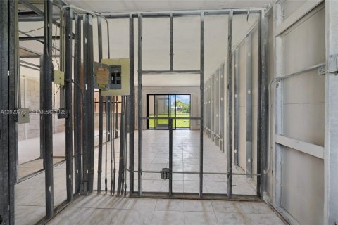 Condominio en venta en Sunrise, Florida, 1 dormitorio, 59.46 m2 № 2153742 - foto 5