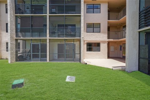 Condominio en venta en Sunrise, Florida, 1 dormitorio, 59.46 m2 № 2153742 - foto 20