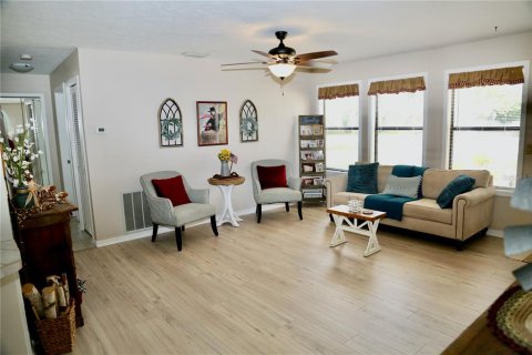 Casa en venta en Ocala, Florida, 3 dormitorios, 166.39 m2 № 2138622 - foto 8