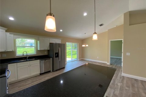 Villa ou maison à louer à Dunnellon, Floride: 4 chambres, 159.61 m2 № 2216686 - photo 6
