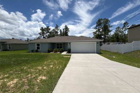 House in Dunnellon, Florida 4 bedrooms, 159.61 sq.m. № 2216686