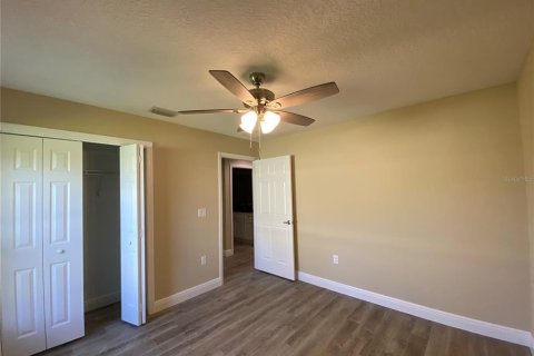 Villa ou maison à louer à Dunnellon, Floride: 4 chambres, 159.61 m2 № 2216686 - photo 21