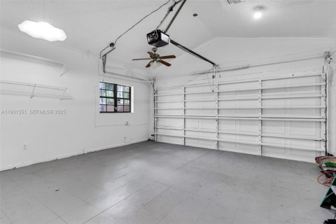 Villa ou maison à vendre à Miami, Floride: 3 chambres, 150.59 m2 № 1991108 - photo 28