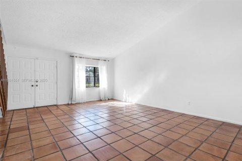 Villa ou maison à vendre à Miami, Floride: 3 chambres, 150.59 m2 № 1991108 - photo 7