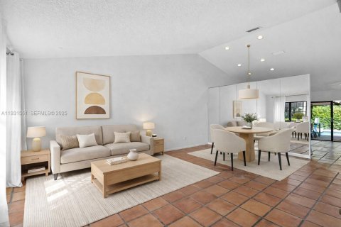 Villa ou maison à vendre à Miami, Floride: 3 chambres, 150.59 m2 № 1991108 - photo 5