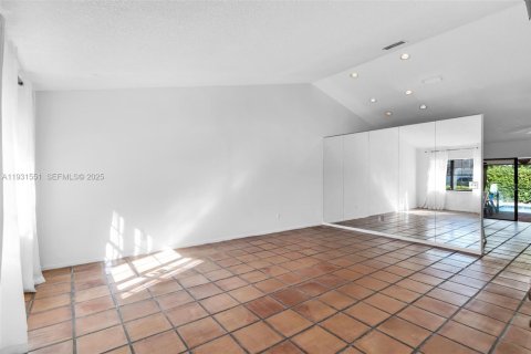 Villa ou maison à vendre à Miami, Floride: 3 chambres, 150.59 m2 № 1991108 - photo 4