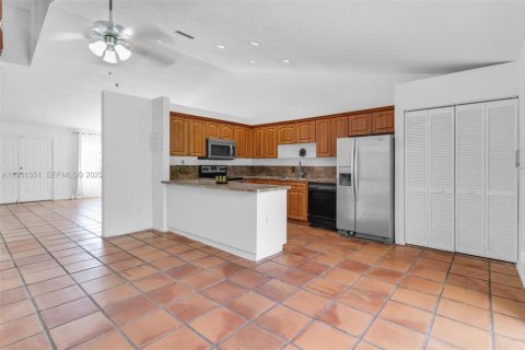 Villa ou maison à vendre à Miami, Floride: 3 chambres, 150.59 m2 № 1991108 - photo 8