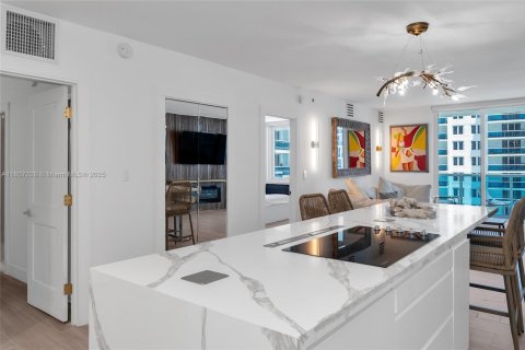Copropriété à vendre à Miami Beach, Floride: 2 chambres, 83.61 m2 № 1935158 - photo 11