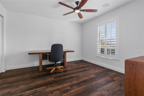 Villa ou maison à vendre à Sanford, Floride: 4 chambres, 226.12 m2 № 2298414 - photo 9