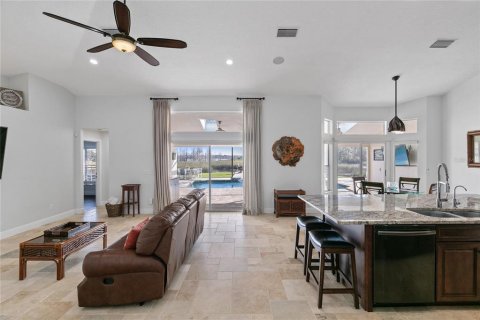 Villa ou maison à vendre à Sanford, Floride: 4 chambres, 226.12 m2 № 2298414 - photo 13