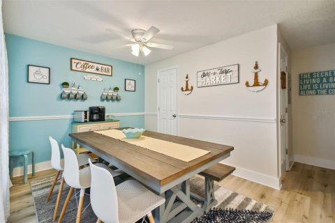 Condo in Madeira Beach, Florida, 2 bedrooms  № 1597771 - photo 20