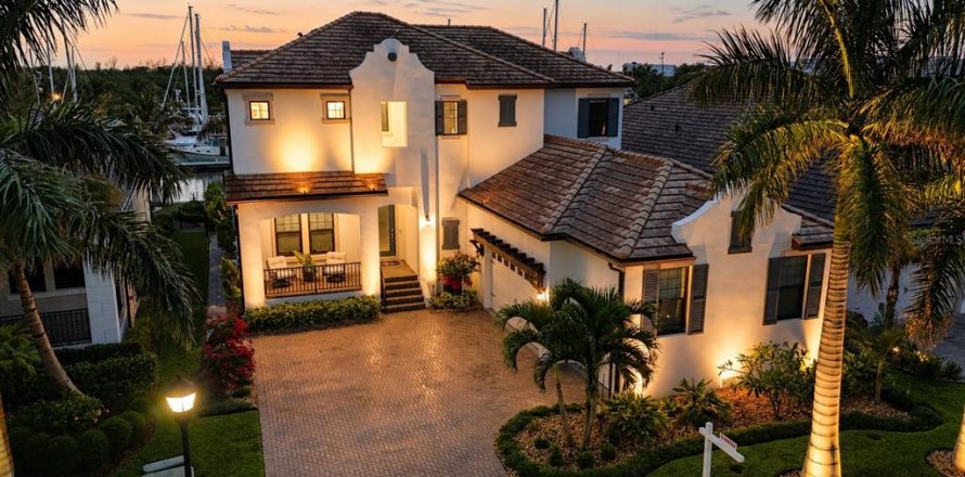Casa en Ruskin, Florida 3 dormitorios, 295.62 m2 № 2195900