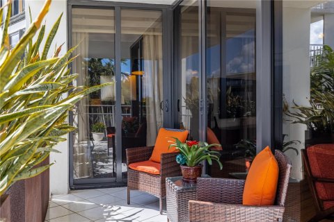 Condo in Miami, Florida, 2 bedrooms № 2075320 - photo 11