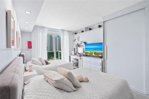 Condo in Sunny Isles Beach, Florida, 3 bedrooms № 2091295 - photo 21