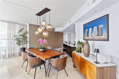 Condo in Sunny Isles Beach, Florida, 3 bedrooms № 2091295 - photo 7