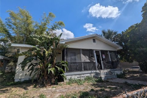 House in Tampa, Florida 3 bedrooms, 108.97 sq.m. № 1784672 - photo 3