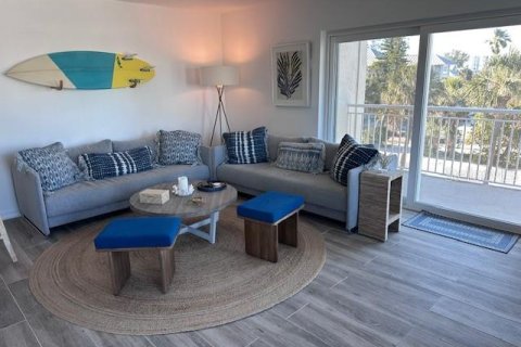 Condo in Saint Pete Beach, Florida, 1 bedroom  № 1895163 - photo 5