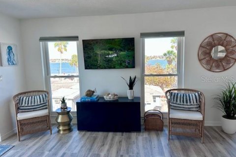 Condo in Saint Pete Beach, Florida, 1 bedroom  № 1895163 - photo 7