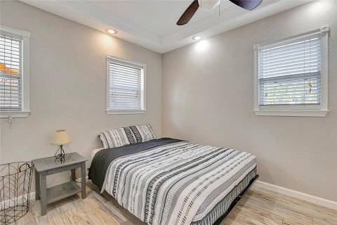 Condo in Saint Petersburg, Florida, 1 bedroom  № 1370271 - photo 14