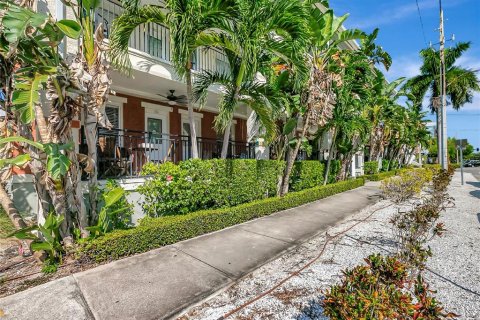 Condo in Saint Petersburg, Florida, 1 bedroom  № 1370271 - photo 12