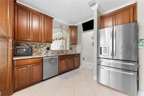 House in Deerfield Beach, Florida 3 bedrooms, 138.89 sq.m. № 1704751 - photo 13