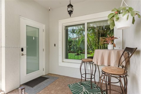 House in Deerfield Beach, Florida 3 bedrooms, 138.89 sq.m. № 1704751 - photo 9