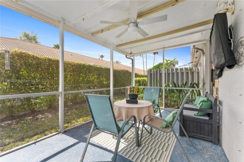 House in Deerfield Beach, Florida 3 bedrooms, 138.89 sq.m. № 1704751 - photo 28