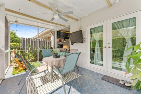 House in Deerfield Beach, Florida 3 bedrooms, 138.89 sq.m. № 1704751 - photo 29