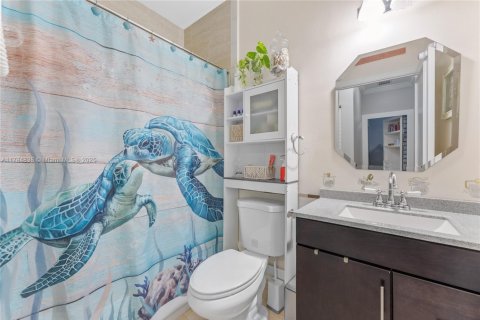 House in Deerfield Beach, Florida 3 bedrooms, 138.89 sq.m. № 1704751 - photo 22