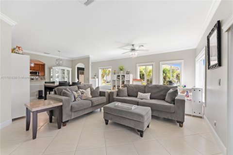 House in Deerfield Beach, Florida 3 bedrooms, 138.89 sq.m. № 1704751 - photo 11