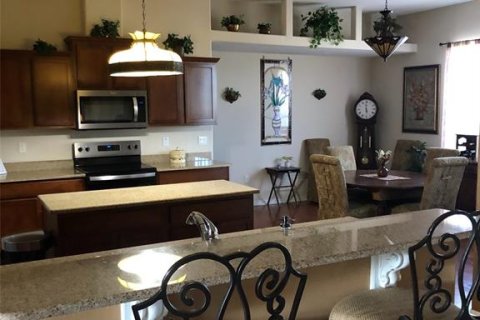 House in Spring Hill, Florida 3 bedrooms, 355.54 sq.m. № 1515614 - photo 5