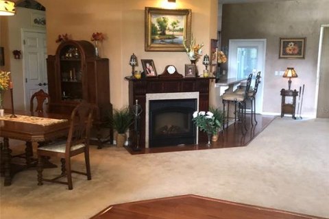 House in Spring Hill, Florida 3 bedrooms, 355.54 sq.m. № 1515614 - photo 10