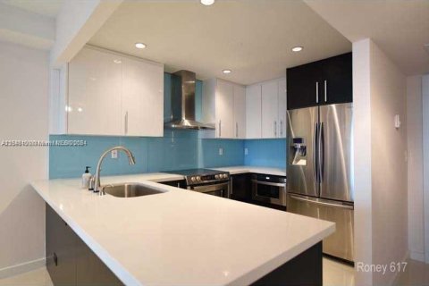 Снять в аренду кондоминиум в Майами-Бич, Флорида 1 спальня, 78.04м2, № 1957744 - фото 4