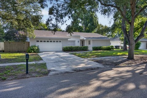 House in Orlando, Florida 4 bedrooms, 176.98 sq.m. № 2208548 - photo 3
