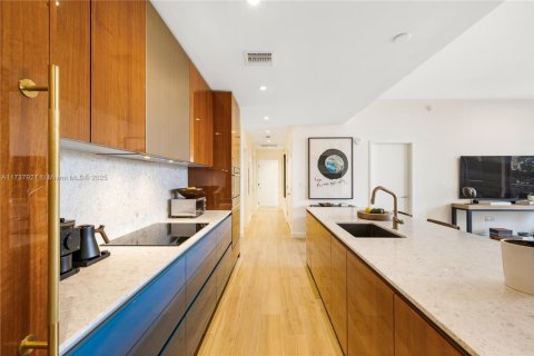 Condo in Miami, Florida, 3 bedrooms  № 1764830 - photo 8