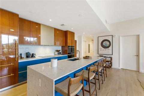 Condo in Miami, Florida, 3 bedrooms  № 1764830 - photo 6