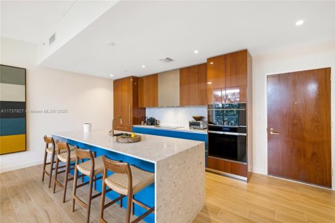 Condo in Miami, Florida, 3 bedrooms  № 1764830 - photo 7