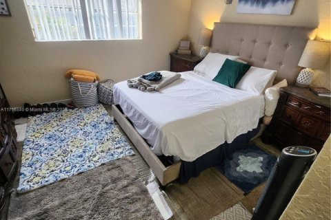 Condo in Plantation, Florida, 1 bedroom  № 1868295 - photo 13
